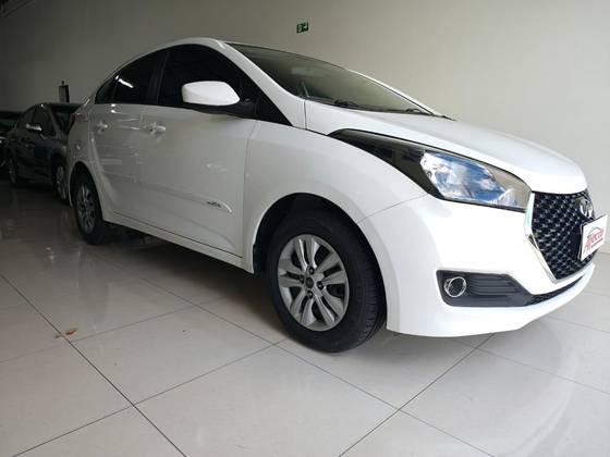 HYUNDAI HB20S 1.6 COMFORT PLUS 16V FLEX 4P MANUAL